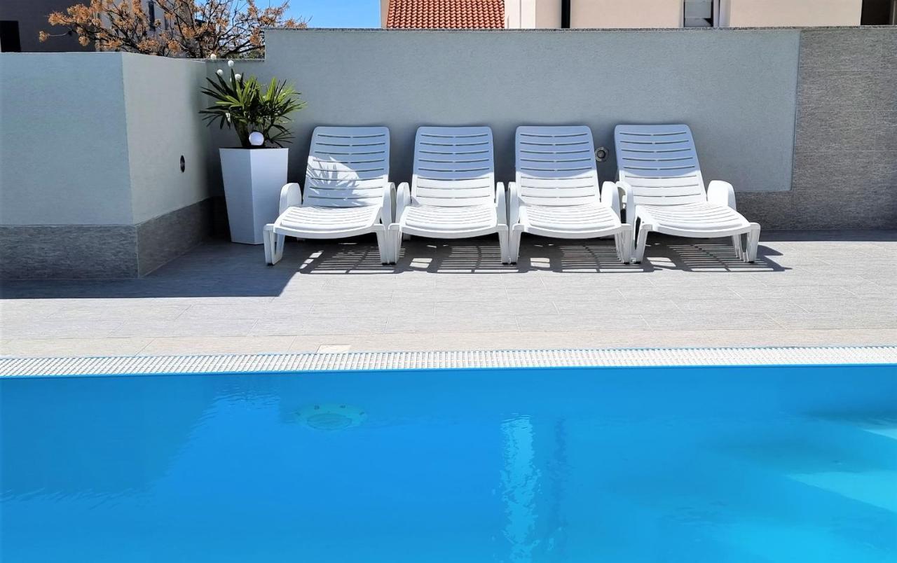 Apartments Le Mare - Pool, Sandstrand, Meerblick, W-Lan, Grill Privlaka  Bagian luar foto