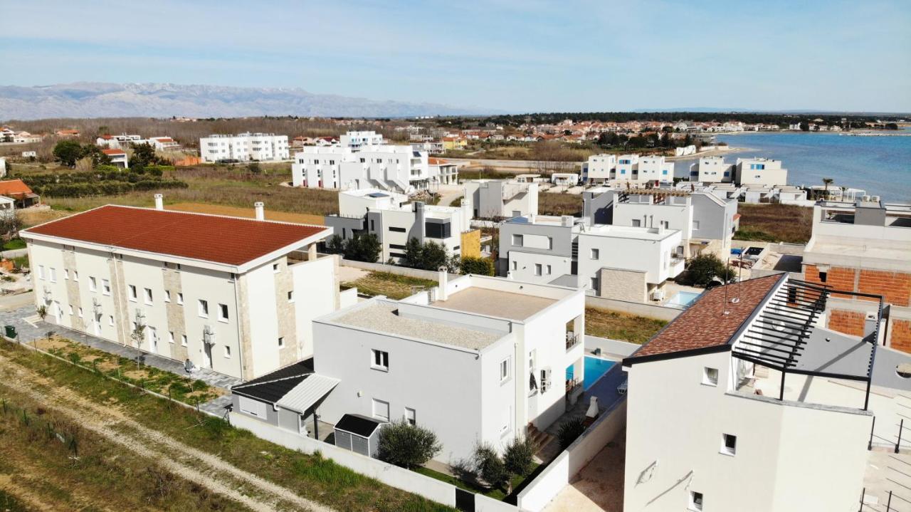 Apartments Le Mare - Pool, Sandstrand, Meerblick, W-Lan, Grill Privlaka  Bagian luar foto