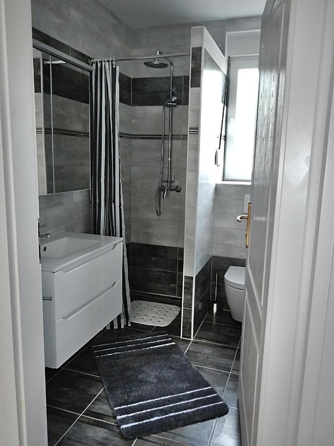 Apartments Le Mare - Pool, Sandstrand, Meerblick, W-Lan, Grill Privlaka  Bagian luar foto