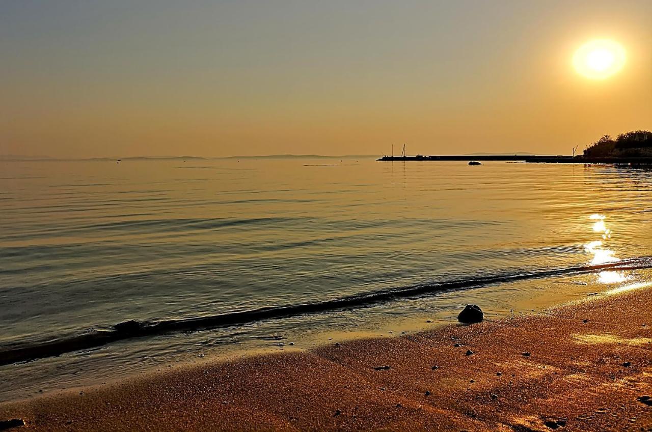Apartments Le Mare - Pool, Sandstrand, Meerblick, W-Lan, Grill Privlaka  Bagian luar foto